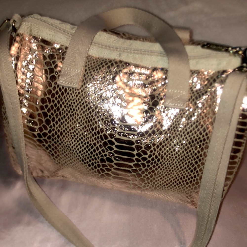 LeSportsac